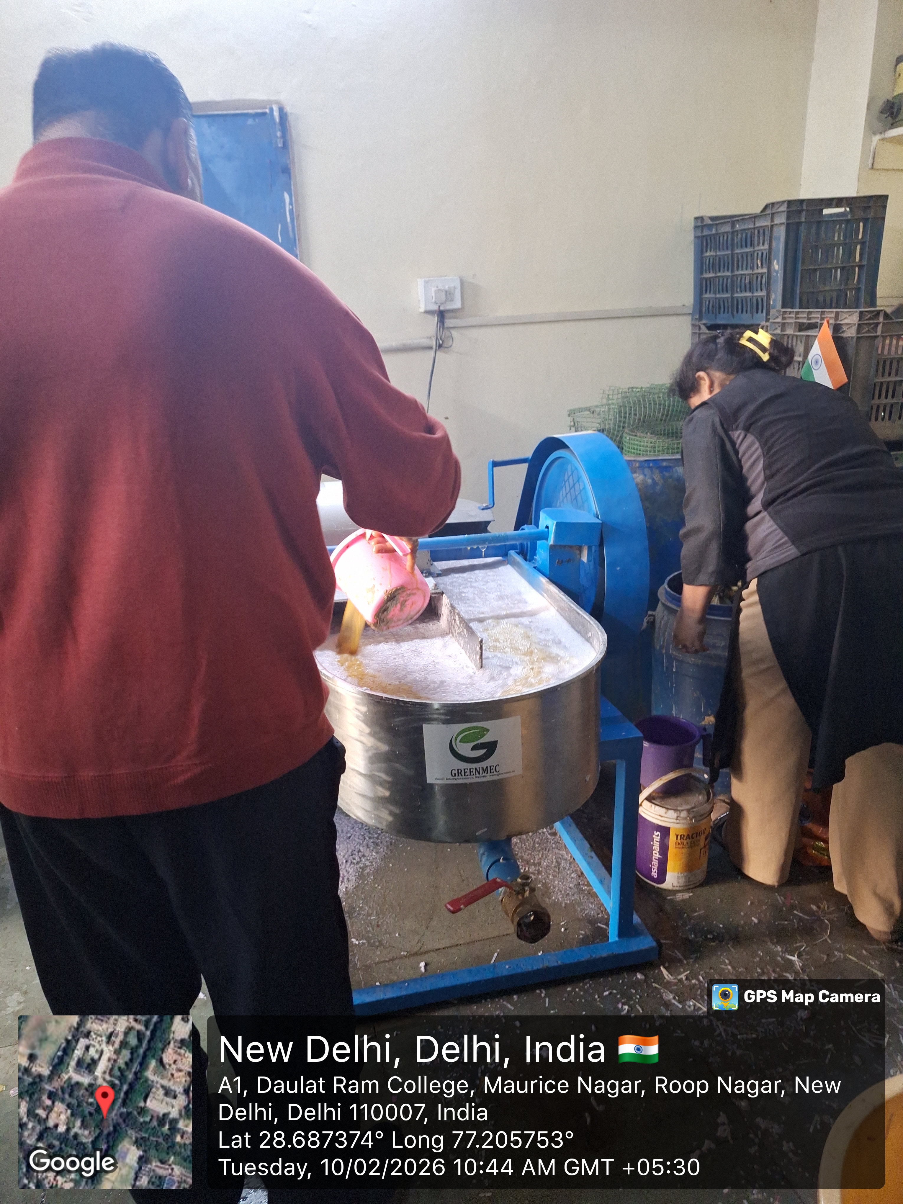 Paper waste recycling pulping